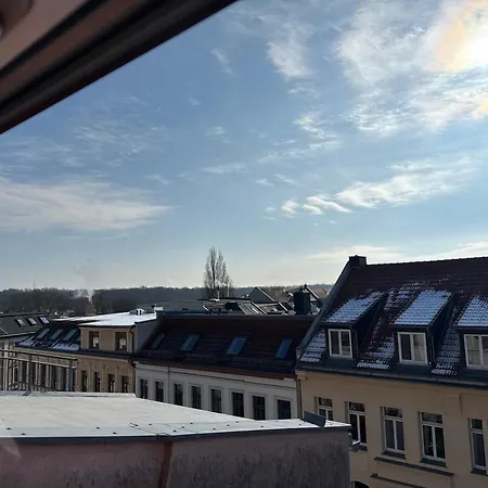 Kuschelige Dachgeschosswohnung Am Clarapark * Leipzig