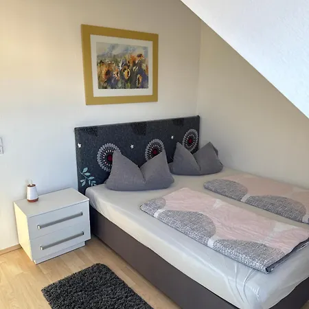 Apartment Kuschelige Dachgeschosswohnung Am Clarapark Leipzig