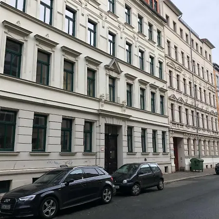 Kuschelige Dachgeschosswohnung Am Clarapark Apartment *